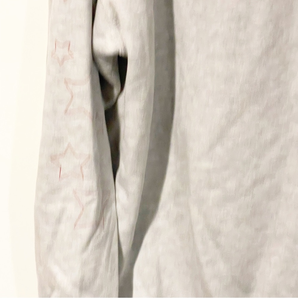 Taylor Swift Size Medium Grey Im Feeling 22 Hooded Pullover Graphic Sweatshirt - Picture 4 of 5